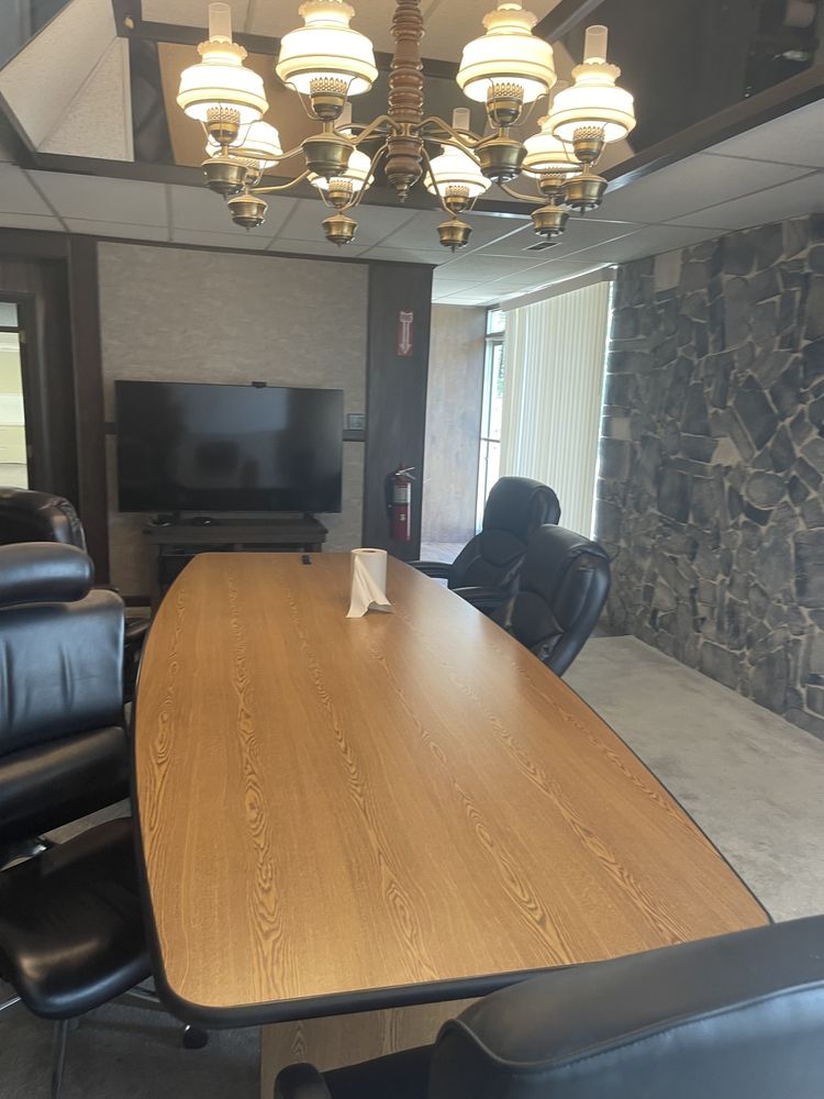 Stoller Building: 909-929 N. Coliseum Boulevard, Fort Wayne, IN 46805